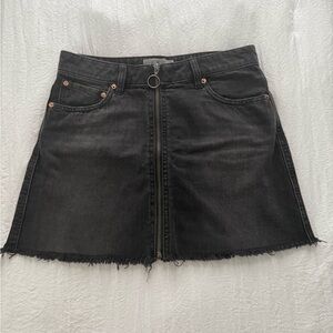 We The Free Women’s Zip Up Denim Black Jean Skirt size 27/Size 4 Free People